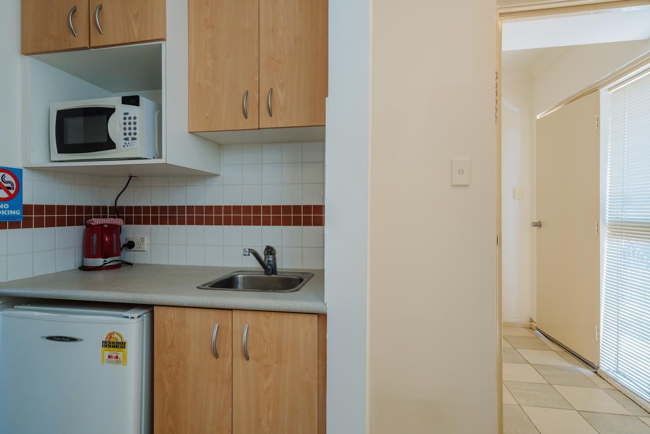 Canning Bridge Auto Lodge Пърт Екстериор снимка